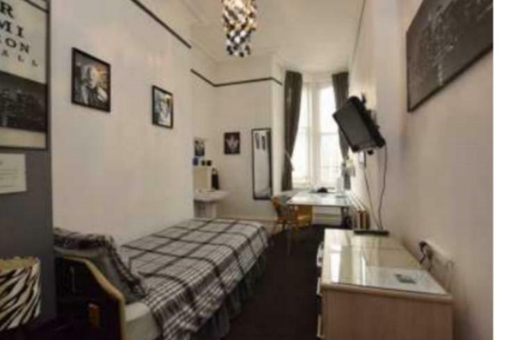 Barrie Guest House Barrow-in-Furness Ngoại thất bức ảnh