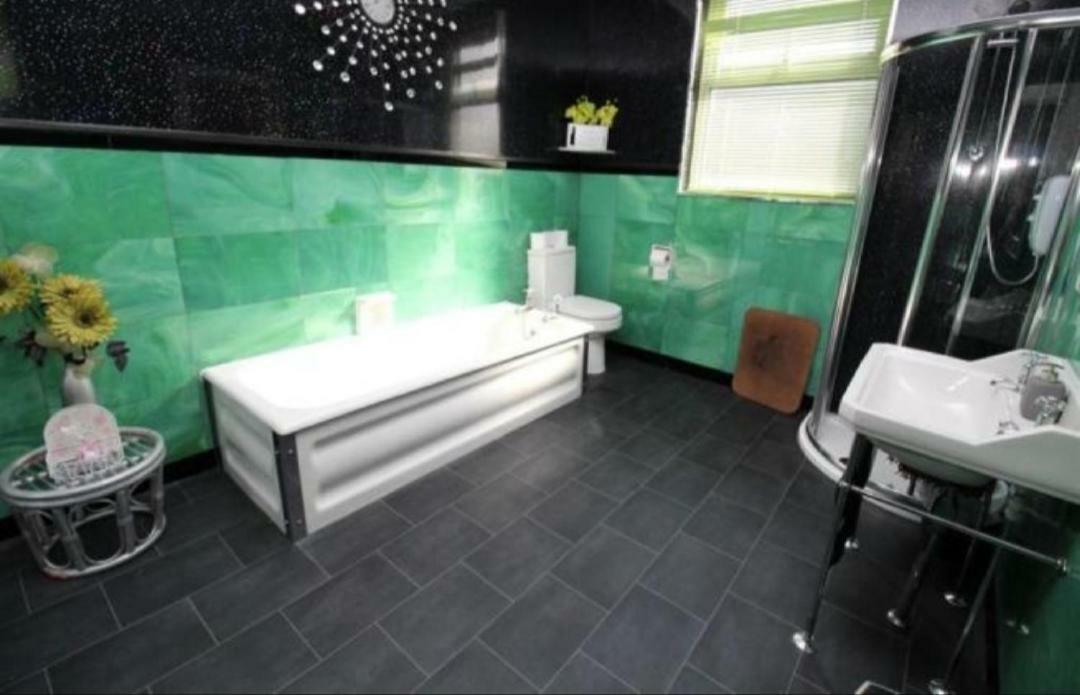 Barrie Guest House Barrow-in-Furness Ngoại thất bức ảnh