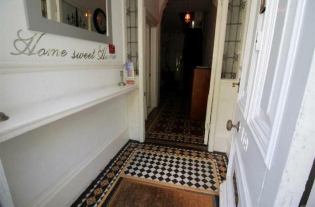 Barrie Guest House Barrow-in-Furness Ngoại thất bức ảnh